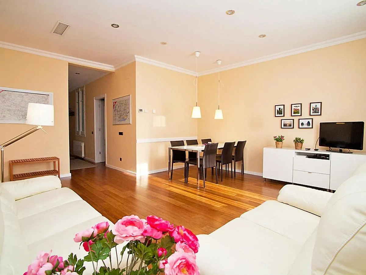 Apartment Eixample Esquerre Gran Via Balmes By Interhome Barcelona España